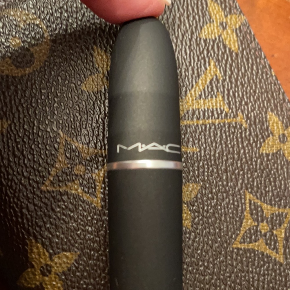❣️MAC LIPSTICK❣️ - Picture 5 of 6